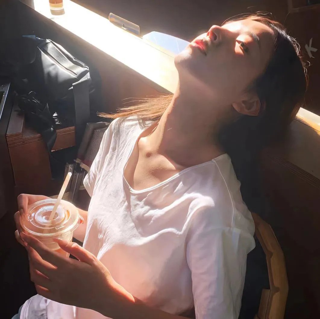 抓住彩虹的男人封面